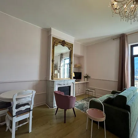 Rénové Dans Un Ancien Palace Art Déco, Charme Et Confort Moderne - Fr-1-555-112 Appartement *