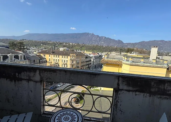 Appartement Renovation 2025 : T1 Bis Dans Ancien Palace Art Deco, Animaux Admis - Fr-1-555-112 *