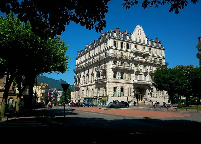 Renovation 2025 : T1 Bis Dans Ancien Palace Art Deco, Animaux Admis - Fr-1-555-112 Apartment Aix-les-Bains